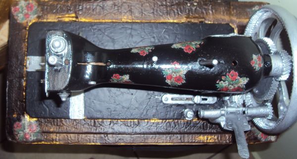 Maquina de costura - Antiga Restauração